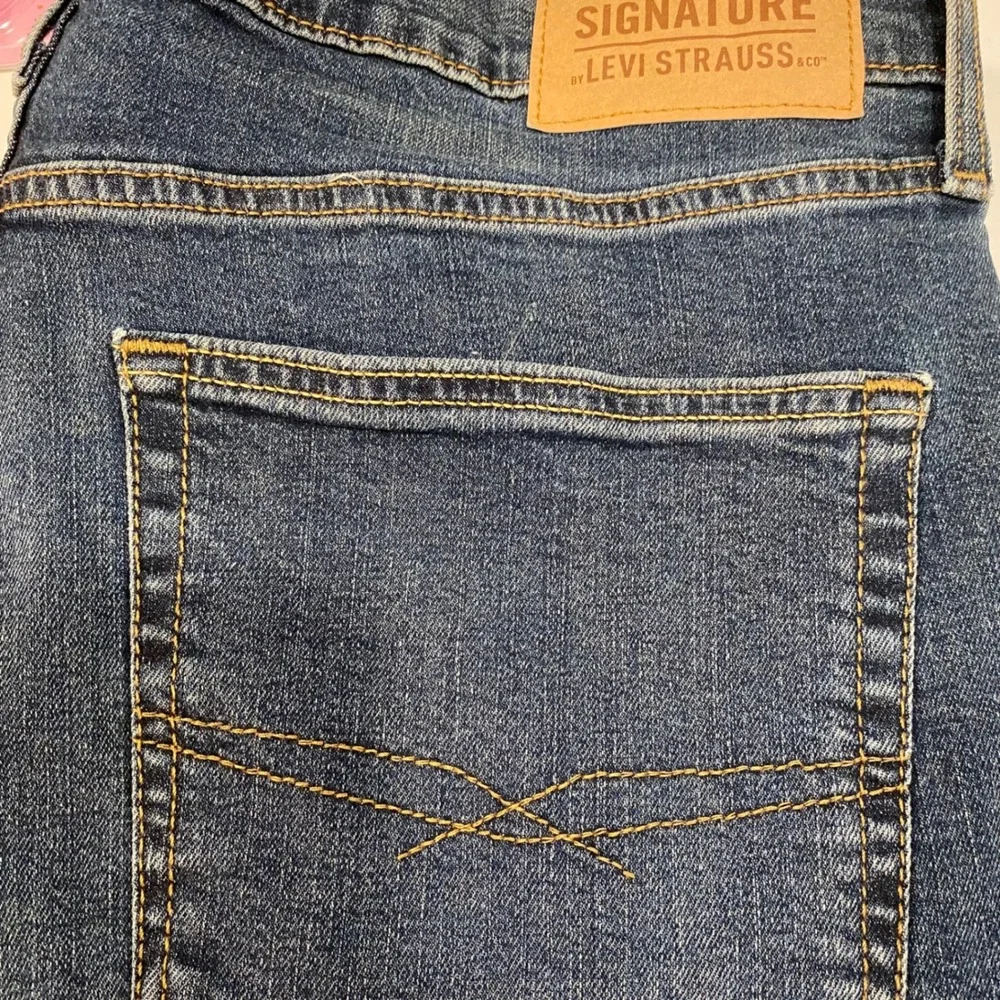Signature by Levi Strauss Jeans Mens 36x32 Blue Straight Fit WaterLess Denim